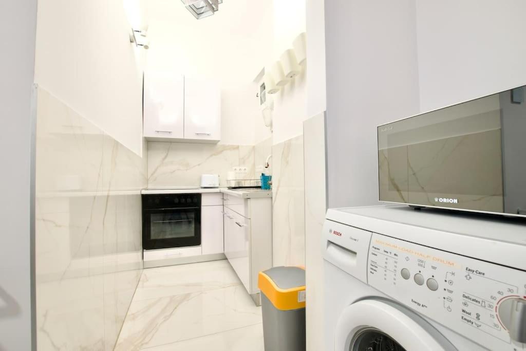 Appartement Standard By Hi5 - Muzeum 5 Boedapest