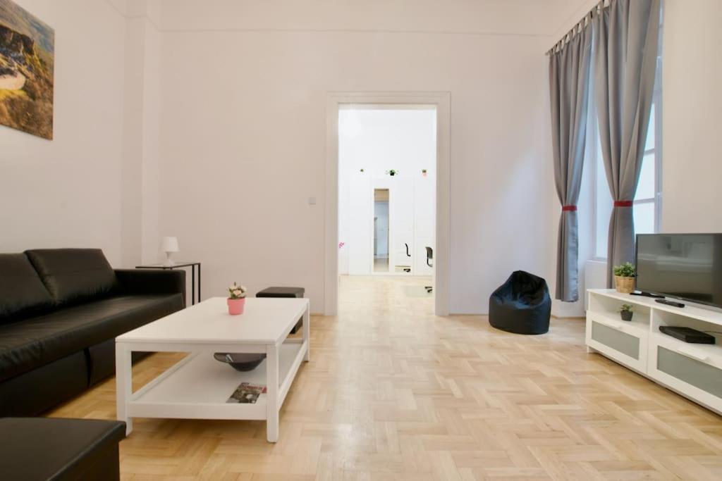 Standard By Hi5 - Muzeum 5 Boedapest
