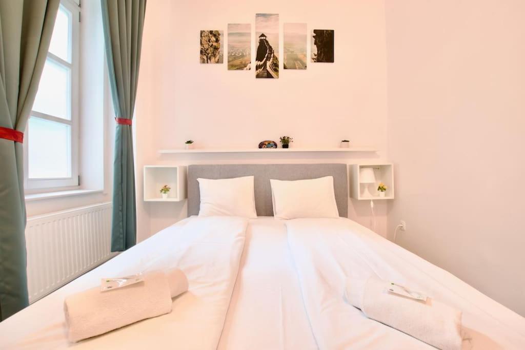 Standard By Hi5 - Muzeum 5 Appartamento *